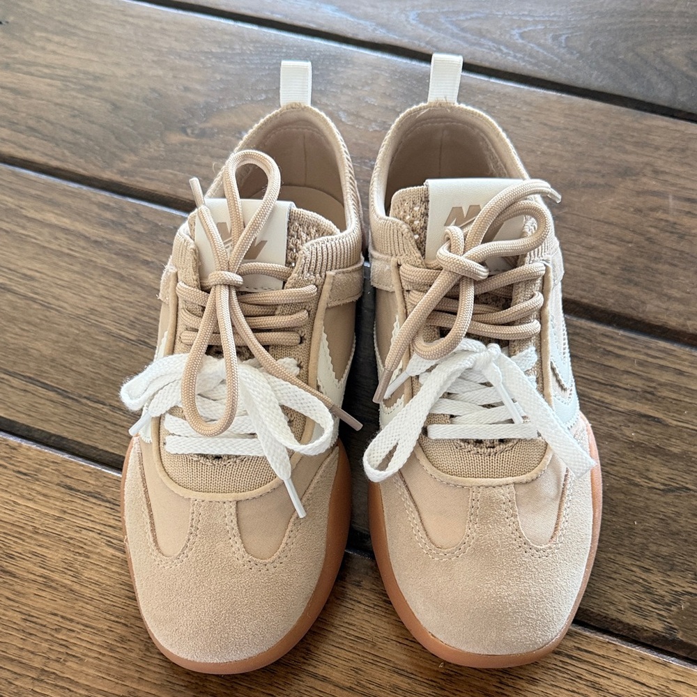 NEW Steve Madden